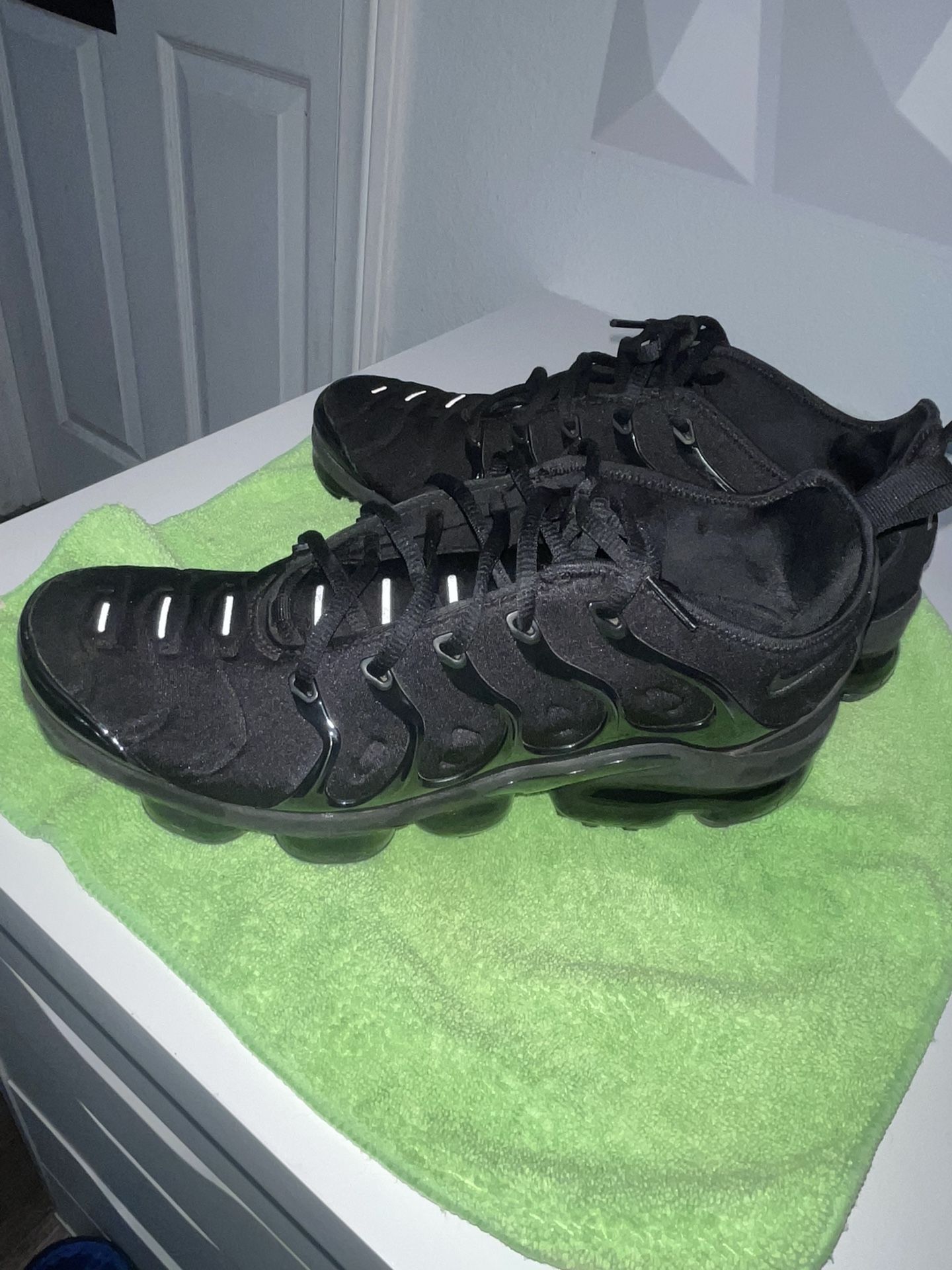 Nike Air VaporMax Plus - Size 10