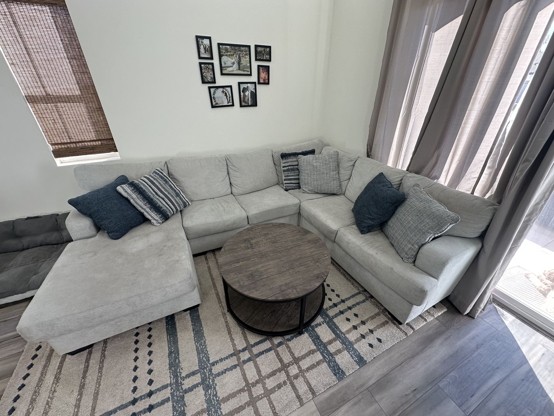 Sectional Couch With Coffee Table