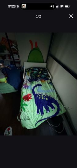 Toddler bed