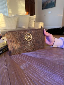 Michael Kors Clutch $25