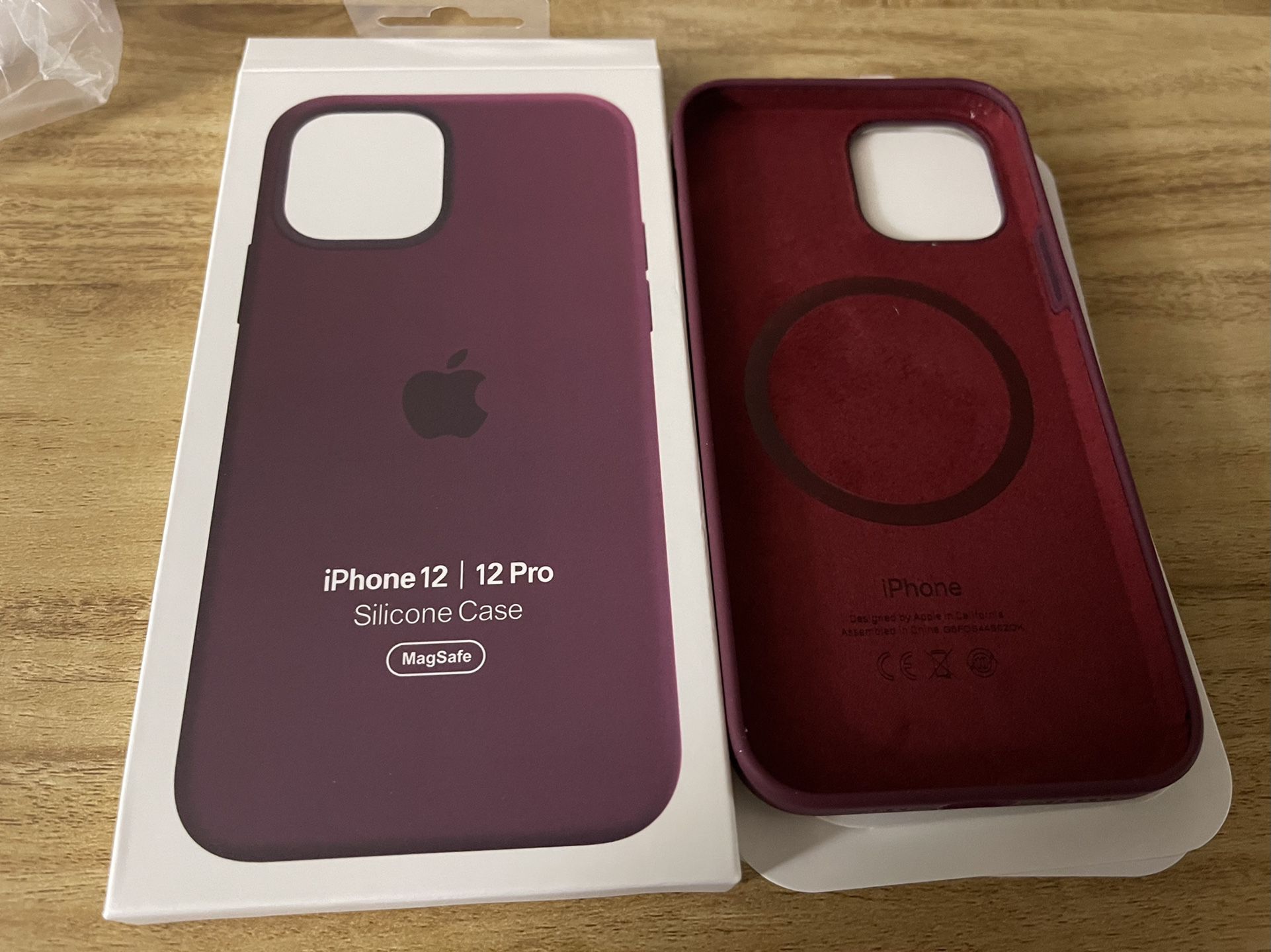 iPhone 12 | 12 Pro Silicone Case with MagSafe - Plum 