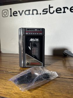 Vintage 80s GE Walkman AM/FM Cassette — Works, New Headphones
