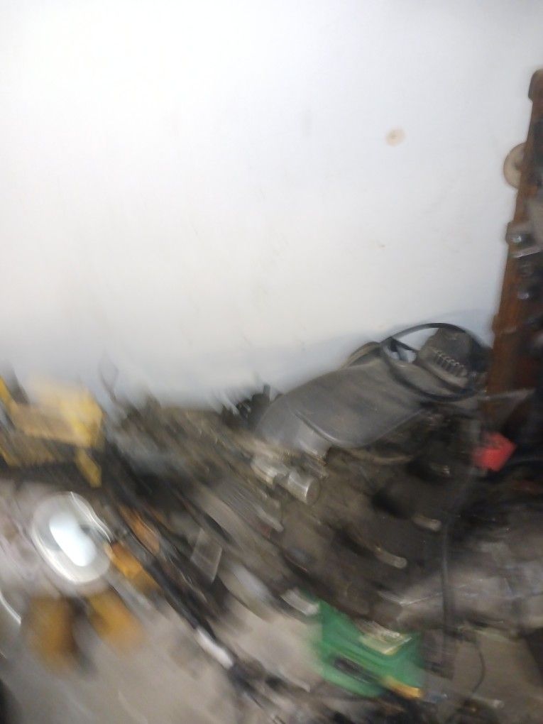 5.3 Vortec Motor Ls Complete And Transmission for Sale in Fresno, CA