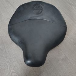 Harley-Davidson Dyna FXRP Cop Seat
