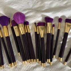 Make Up Brushes 