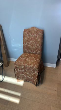 Upholstered Parsons Chair with Damask Fabric