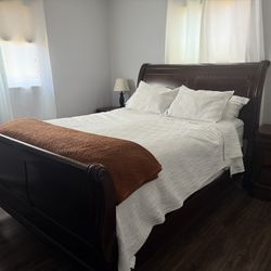 Queen Bedroom Set 