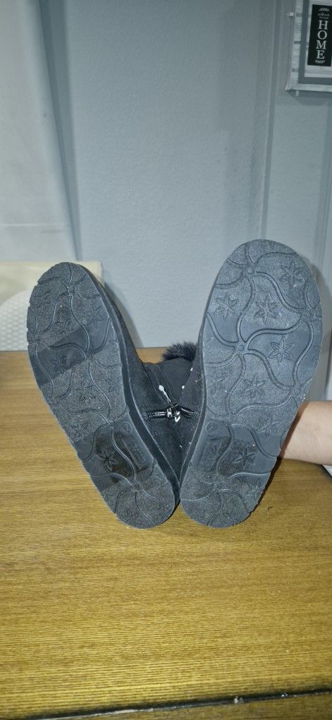 Harper Canyon In Size 2 W Color Black & Dolce Vita In Size 10 W Color Caramel.