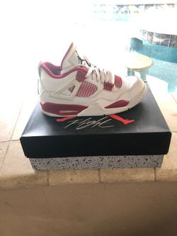 Jordan 4 retro alternate 89 size 9