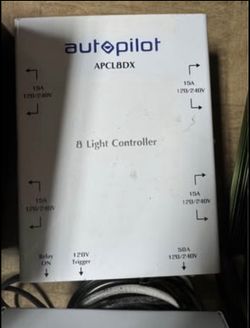 Autopilot APCL8DX 8 Light Controller (Grow Equipment)