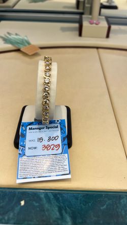 Diamond tennis bracelet