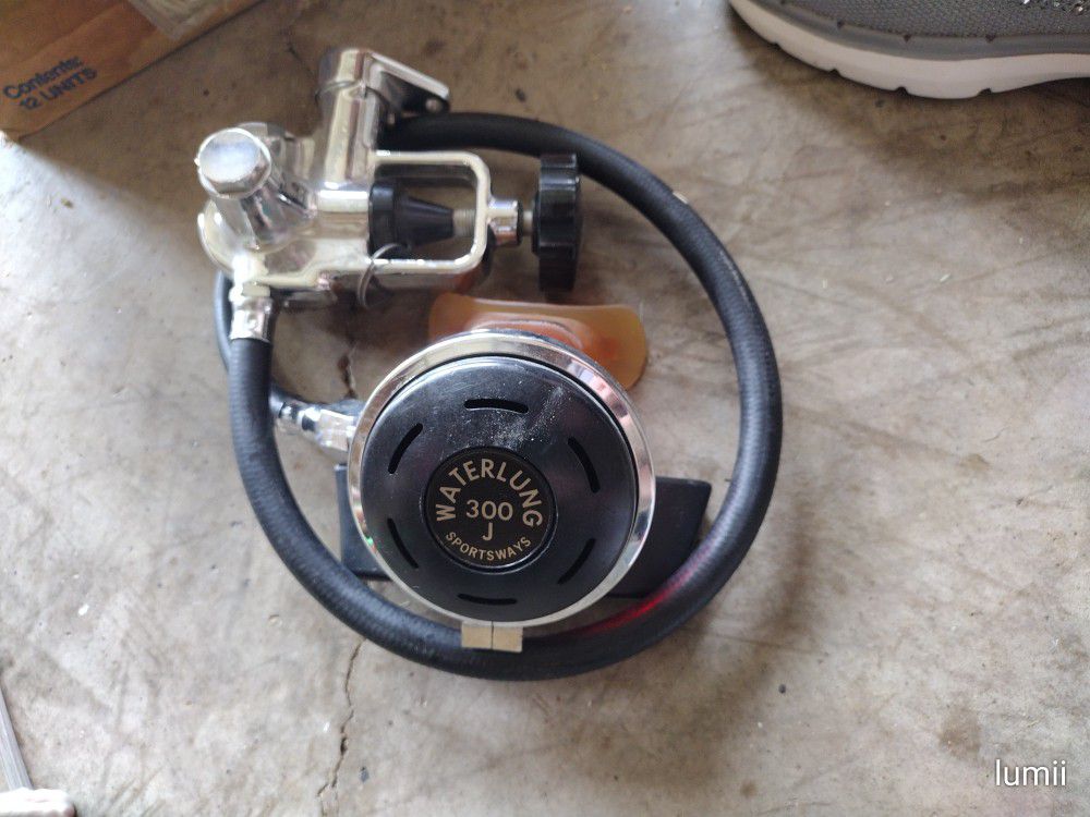 Scuba Regulator and Weights - Pre-owned 