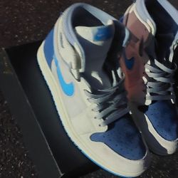 Jordan's Ones 9.5
