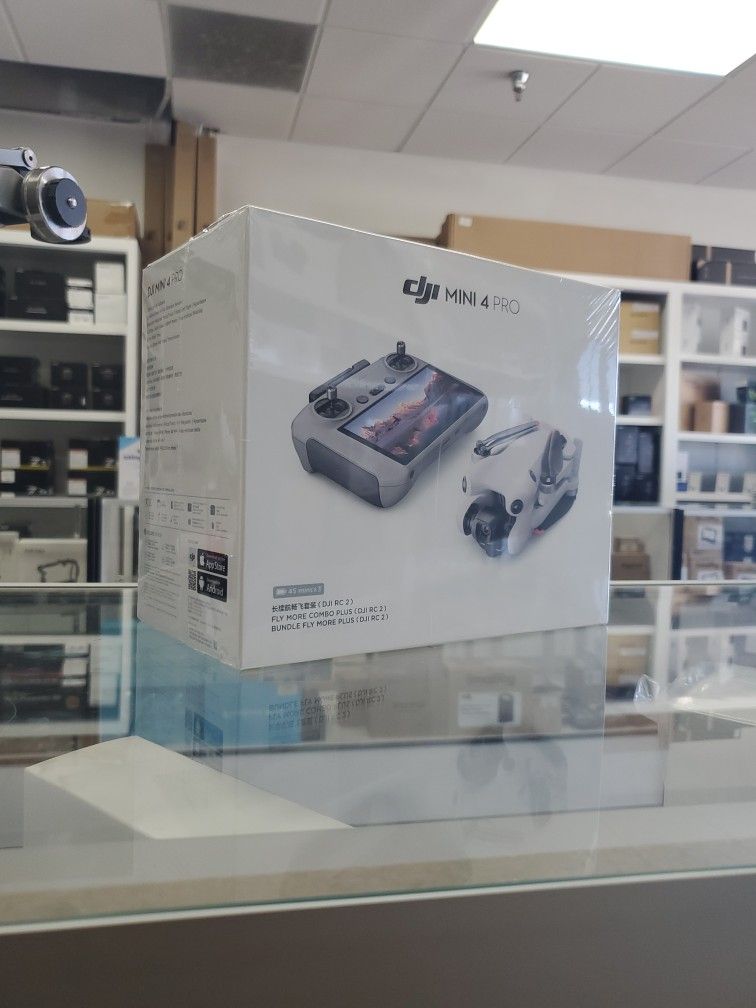 DJI Mini 4 Pro Fly More Combo Plus (RC2)
