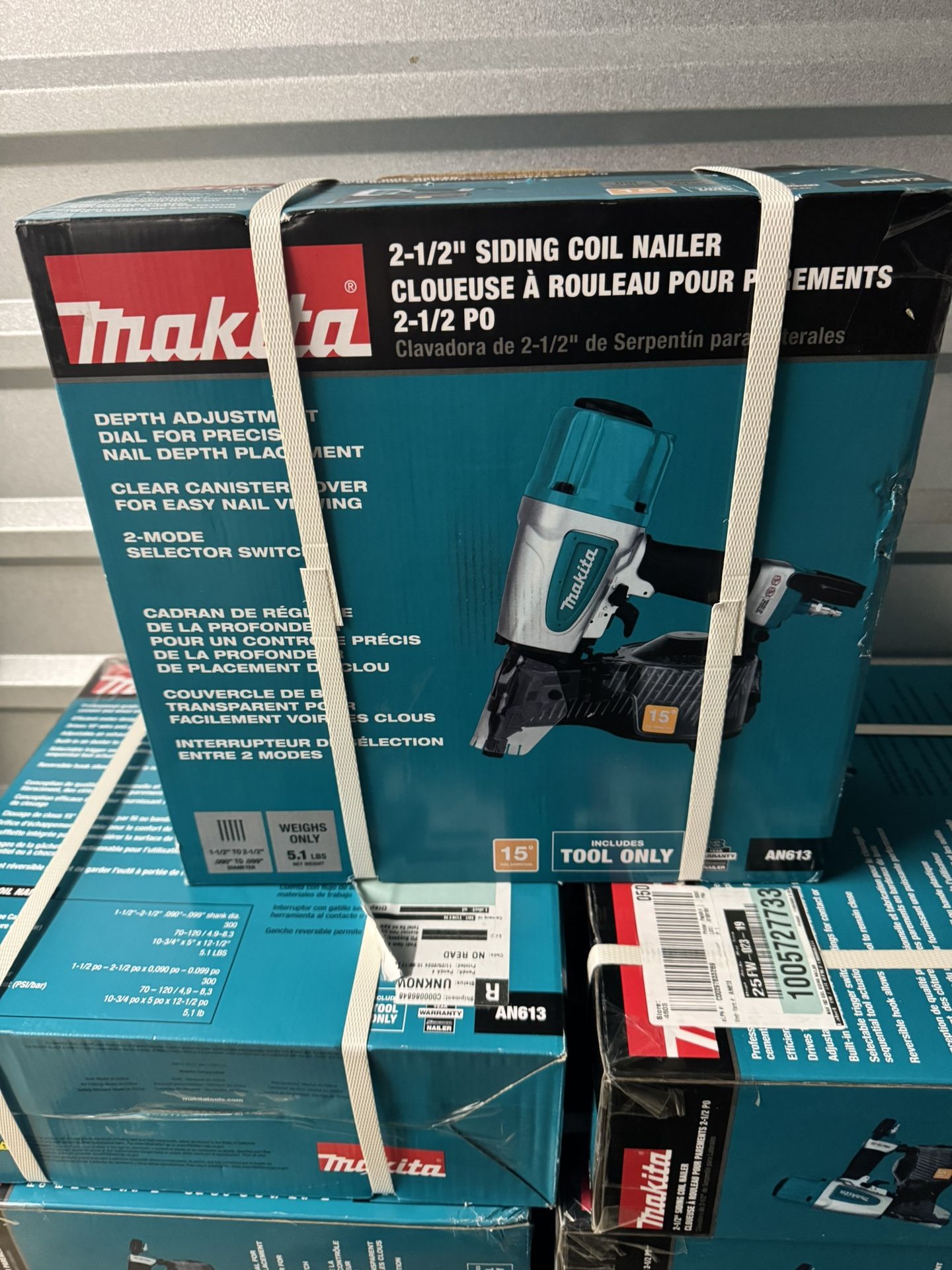 Makita Pneumatic 15 Degree 2-1/2” Nailer 