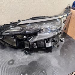 2021 To 2025 TOYOTA SIENNA HEADLIGHT LH