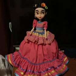 Muñeca de frida kahlo artesanal mexicana