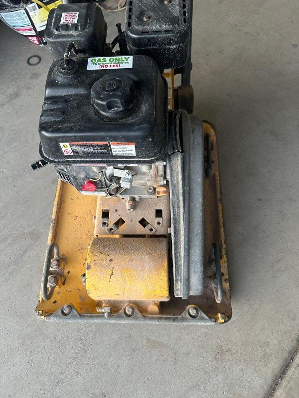 Plate Compactor $70 per day
Power brush $70 per day
Jack hammer makita $70 per day
Trimiadora $70 per day
Motocierra $70 per day
Cajas de clavos