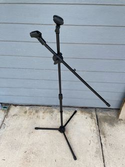 Duel microphone stand …. Like new