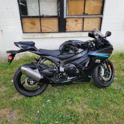 24 Gsxr 600