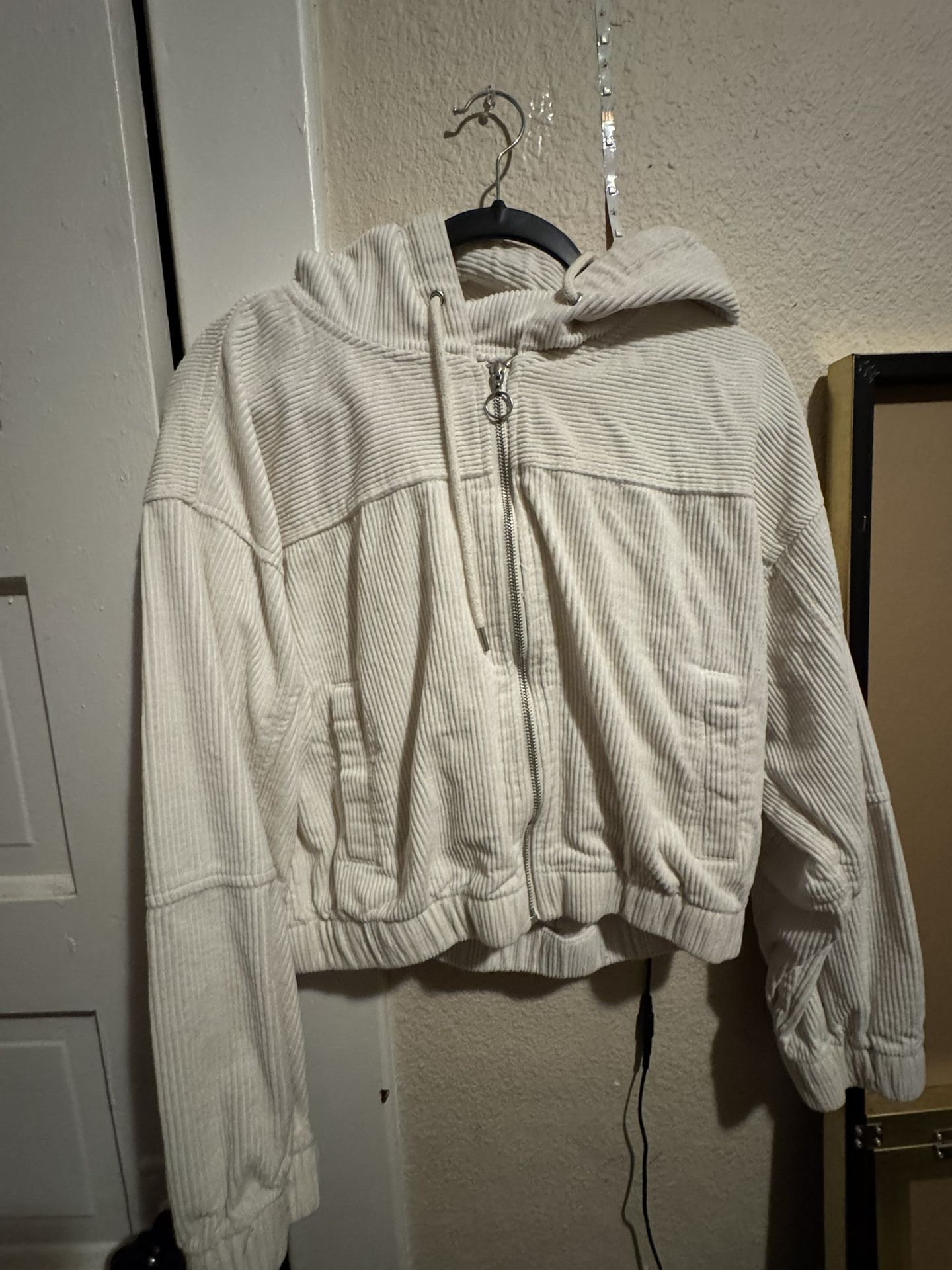 white cropped jacket