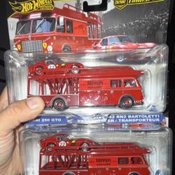 Hot Wheels Ferrari Team Transport