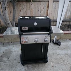 Weber spirit e-315 3 burner liquid propane gas grill