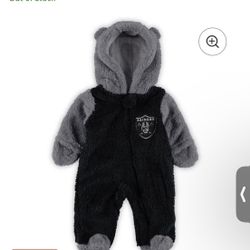 Las Vegas Raiders 3/6 Onsie. NEW