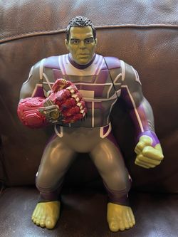 2019 Marvel Electronic Incredible Hulk Talking Action Figure Toy 14in. Excellent condition!