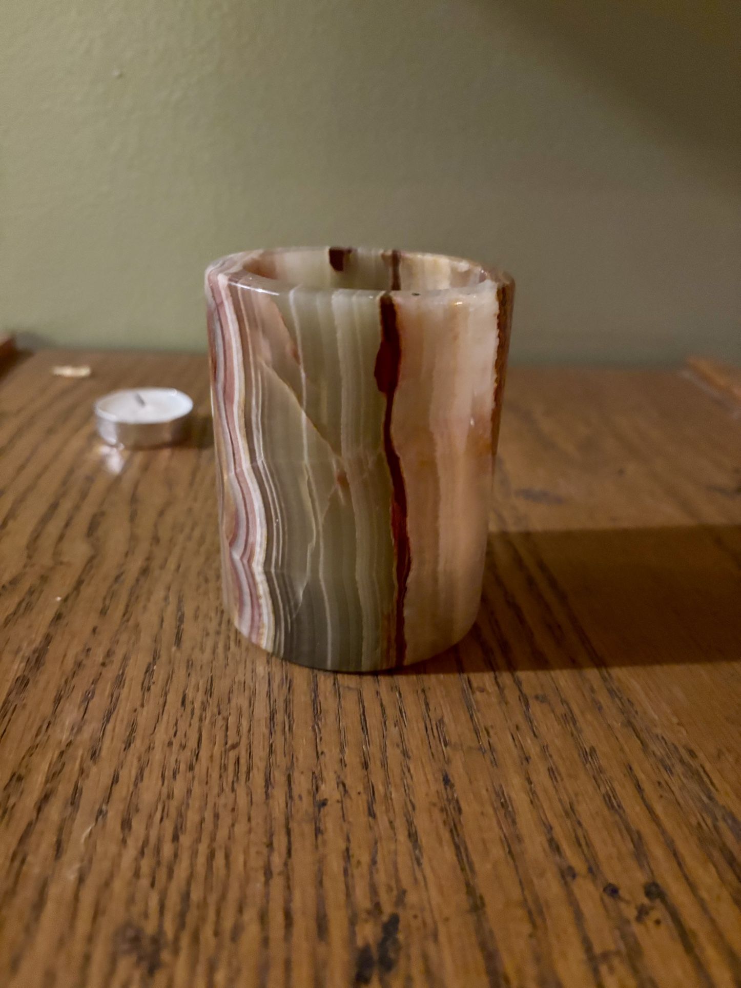 Onyx candle holder
