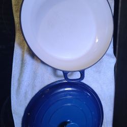 Le Creuset Noël Collection Signature Snowflake 2.25 qt Braiser Marseille NEW