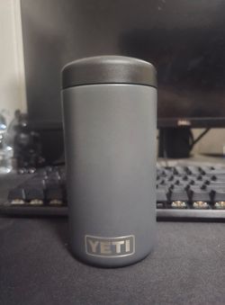 Yeti Rambler Colster 16oz Can Cooler Charcoal