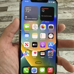 iPhone 11 Pro Max 256GB Unlocked W/ New Tempered Glass Screen Protector And Charger!