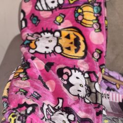 Hello Kitty Halloween Blanket