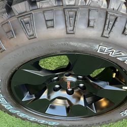 4 GMC SIERRA RIMS&TIRES 18” $$1550