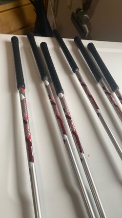 Ping men’s RH Karsten irons & Taylormade burner