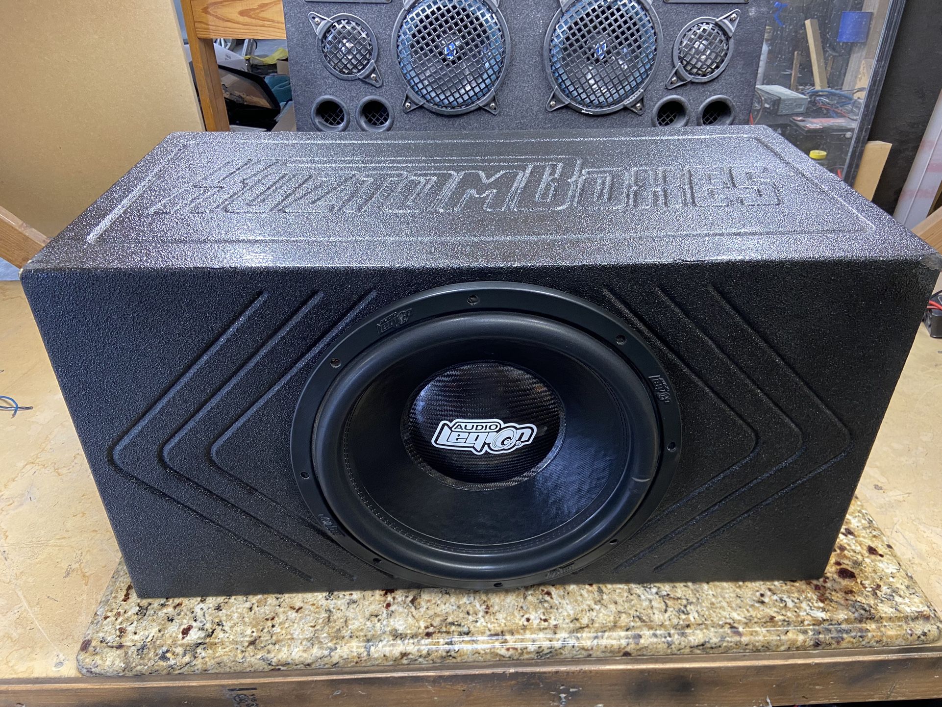 audio legion 15” subwoofer 1600 watts and kustom boxes enclousure