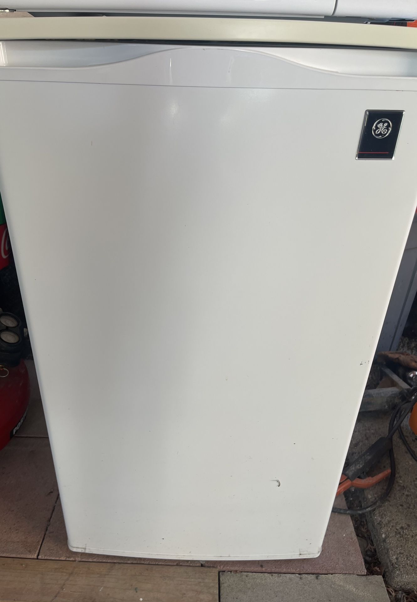 GE Mini Fridge