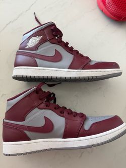 Jordan 1 mid size 11