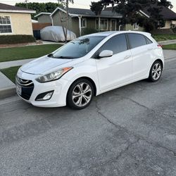 Hyundai Elantra 2013