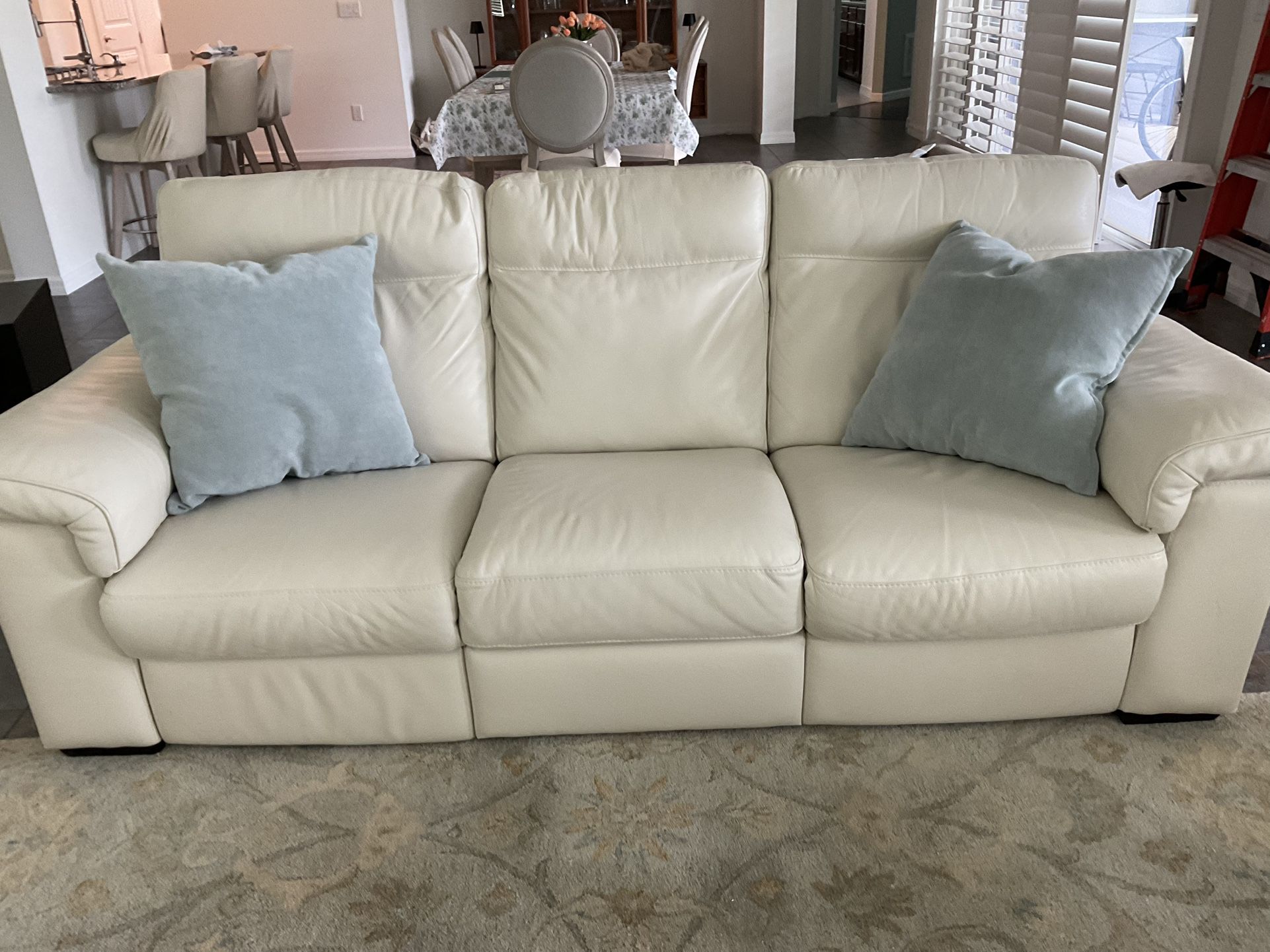 Natuzzi Leather Couch And Love Seat With Recliners