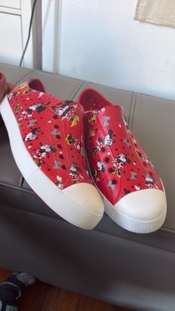 Minnie mouse Native shoes