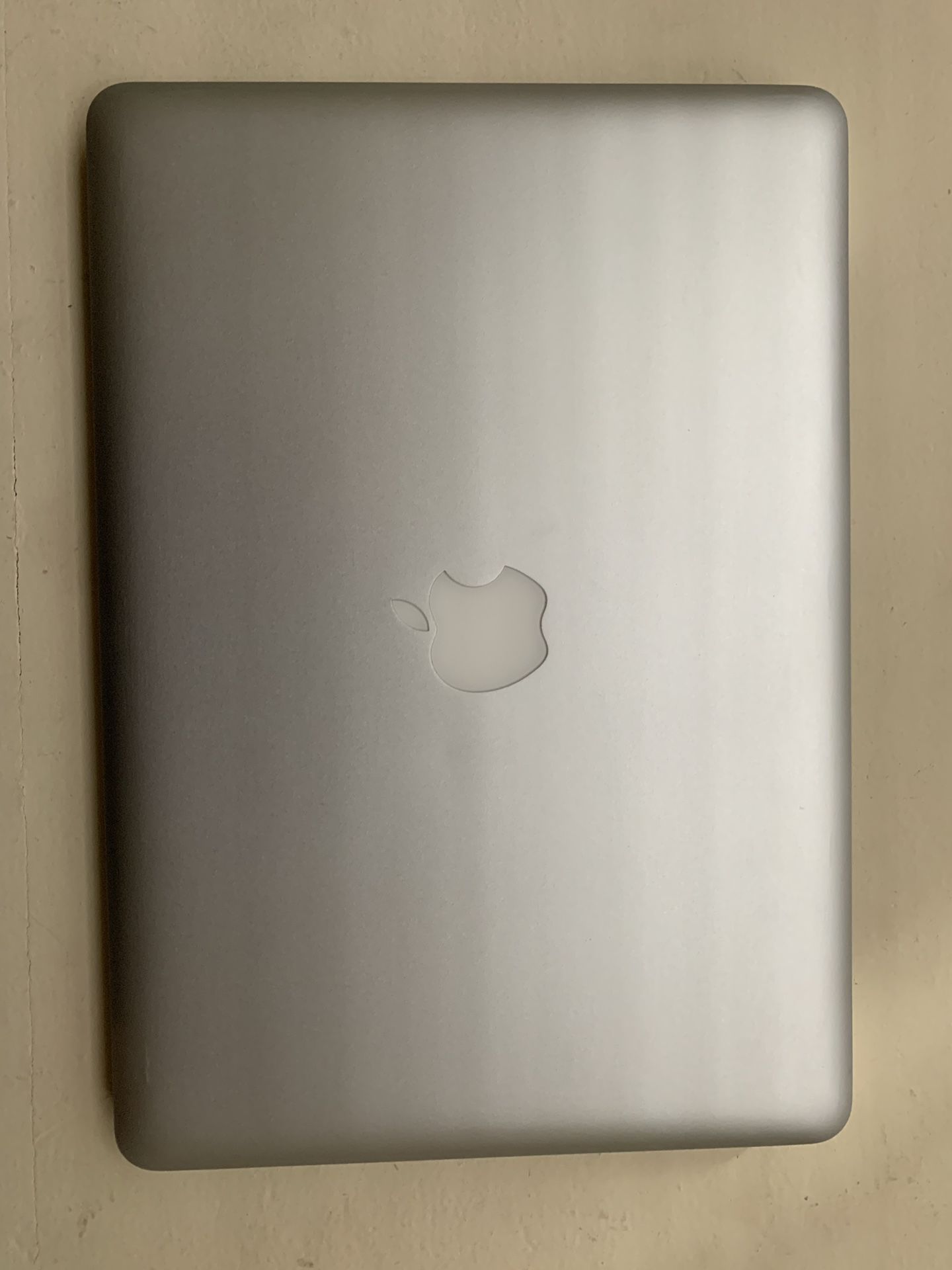 2010 13 inch apple MacBook Pro