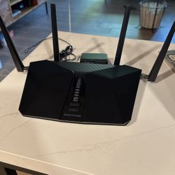 Nighthawk Router 