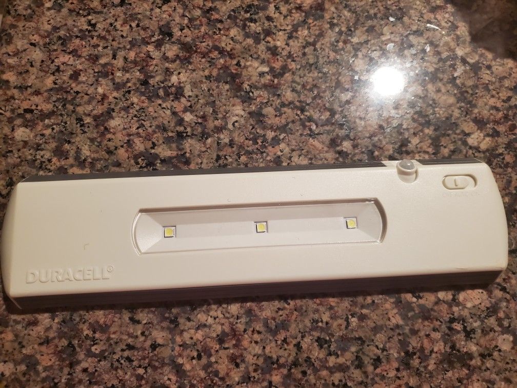 Duracell Under The Counter Light