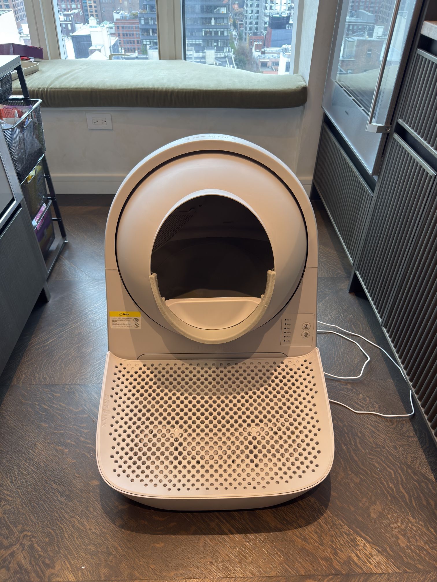 Self Cleaning Cat Litter box With Ramp