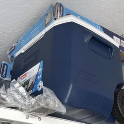 Coleman Xtreme 50qt Rolling Cooler with Wheels