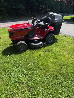 Craftsman tractor with bagger