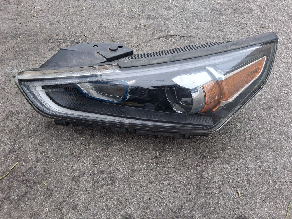 Hyundai Ioniq Headlight