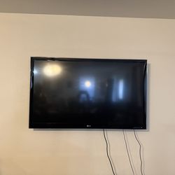 LG 55’ tv